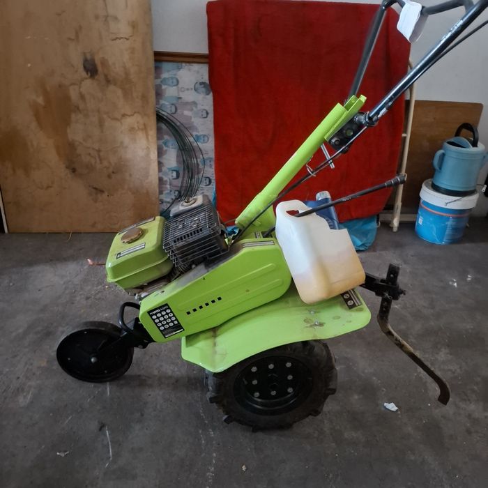 Moto enchada em ótimo estado