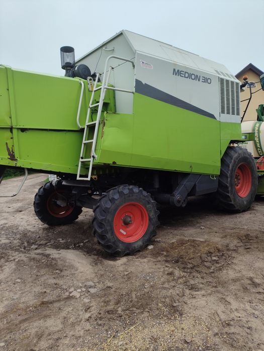 Kombajn zbożowy Claas medion 310 Dronningbor 8500