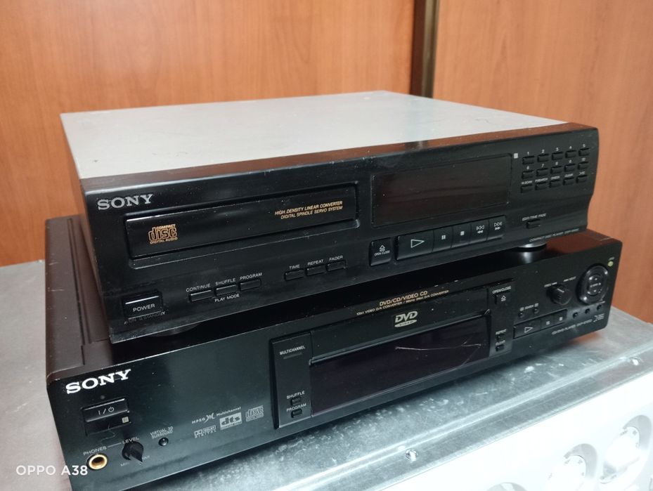 Vendo leitores CD/DVD Sony a funcionar