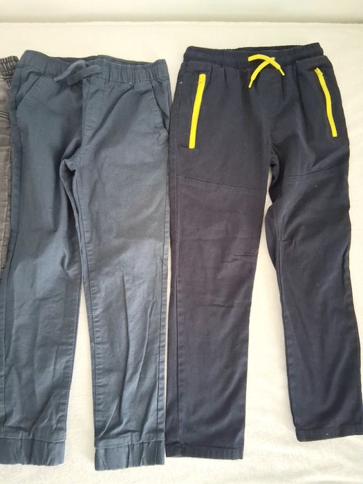 4 x spodnie chłopięce 134 joggery jeansowe