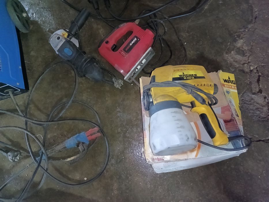 Lote  de  7 máquinas