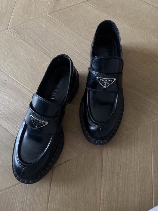Лоферы Prada 38,5