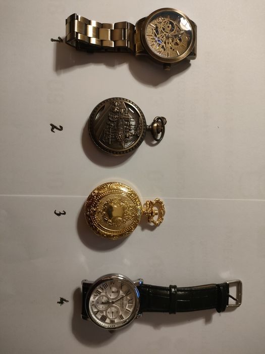 Relogios bons e bonitos, baratos regulam muito bem.