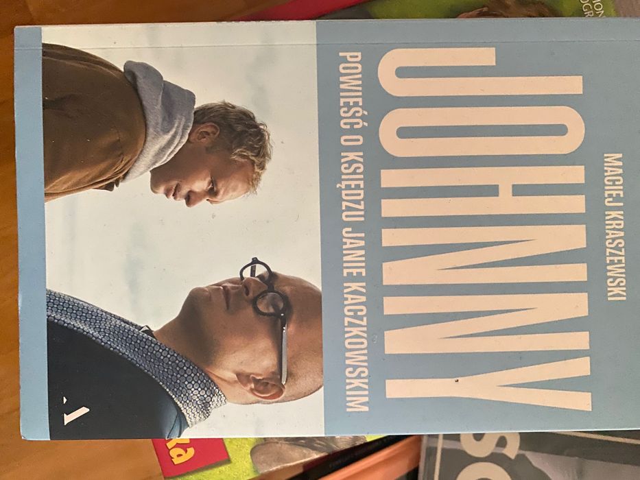Książka Johnny powieść o księdzu Janie Kaczkowskim