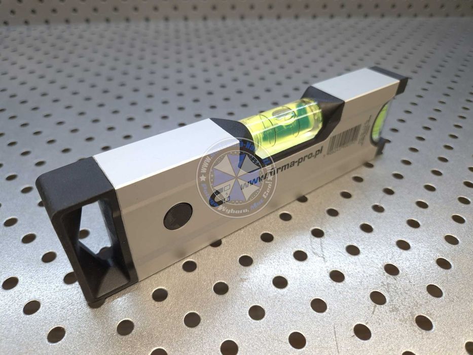 Poziomica 18cm Poziomica Anodowana z Magnesem PRO600 18cm PRO