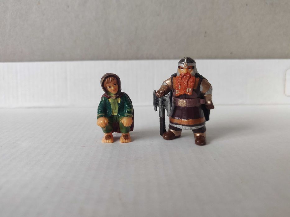 Kinder Surprise коллекционные фигурки Gimli и Бильбо (Германия 2001г)