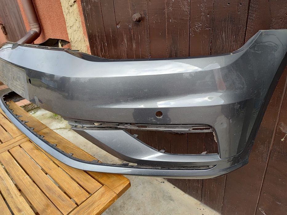 Zderzak przedni Golf 7 LR7H