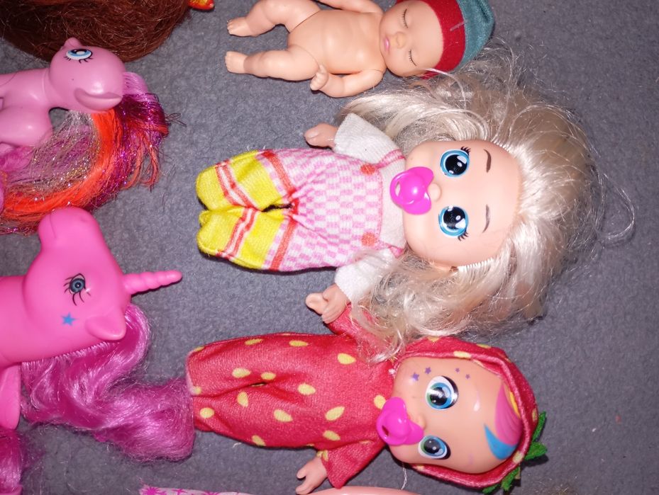 Лот іграшок для дівчинки