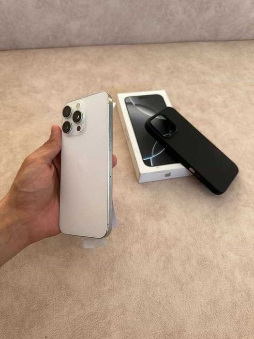 iPhone 16 Pro Max 256GB Branco Novo