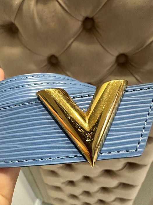 Оригинальный ремень Louis Vuitton Essential (M9024, размер 90/36)