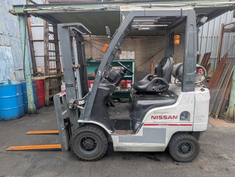 Вилочний автонавантажувач Nissan, 2012 року.
Модель: P1F1A15D.