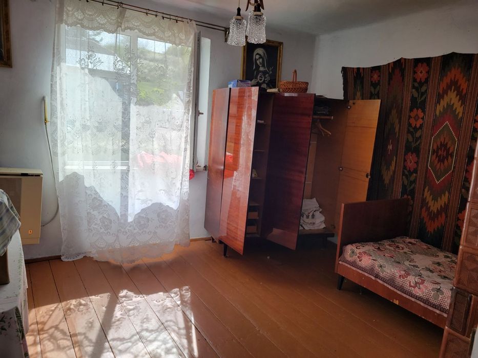 Продаж  будинку з ділянкою