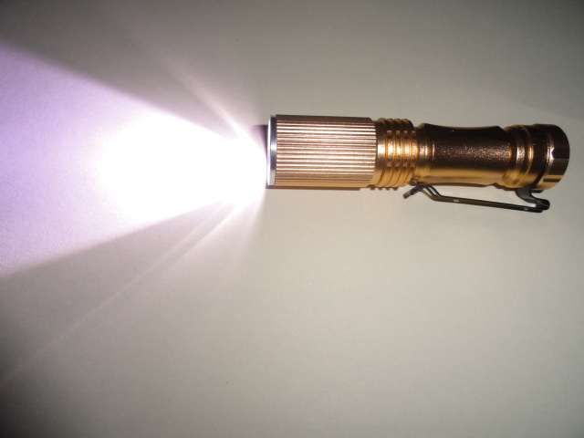 Zoomable LED Flashlight for 1xAA 1.2V - NEW64553053062915124