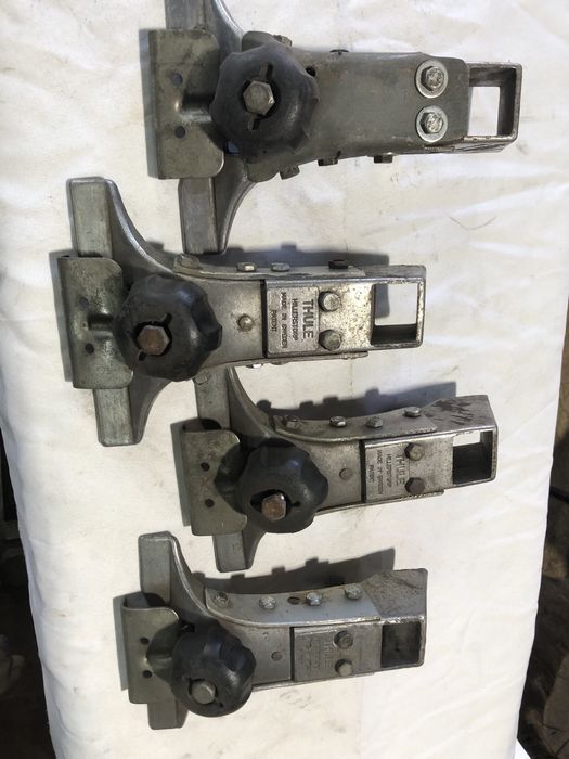 продам кронштейни багажнику