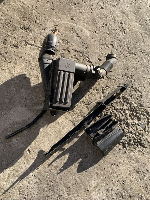 Корпус воздушного фильтра расходомер патрубок  Skoda VAG 1.8 2.0 TSI