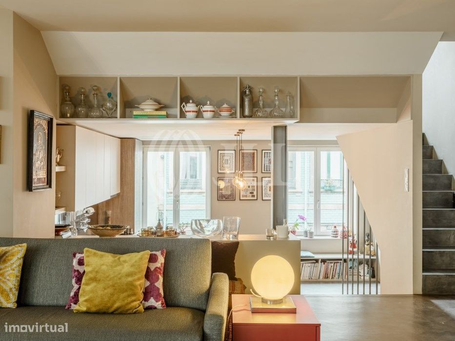 Moradia T3+2, com garagem, no Bairro das Artes, Porto