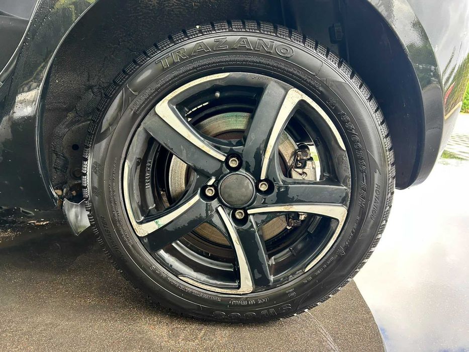 sprzedam toyote yaris