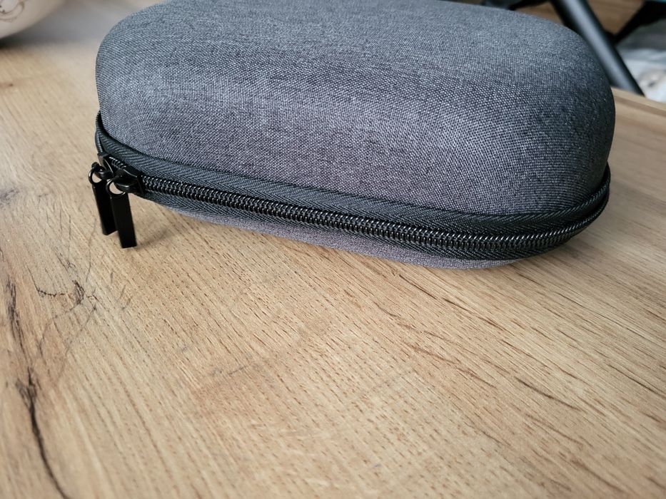 Eleganckie etui pokrowiec na słuchawki