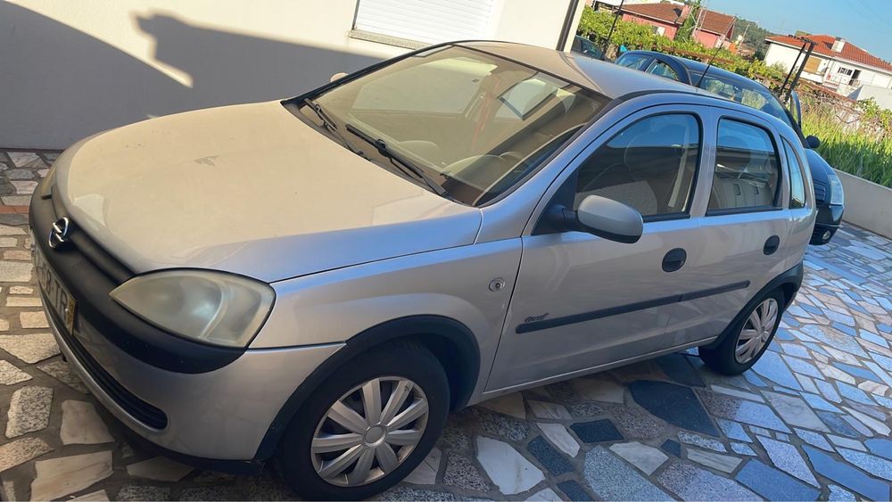 Opel Corsa C 1.2 Gasolina – 2002