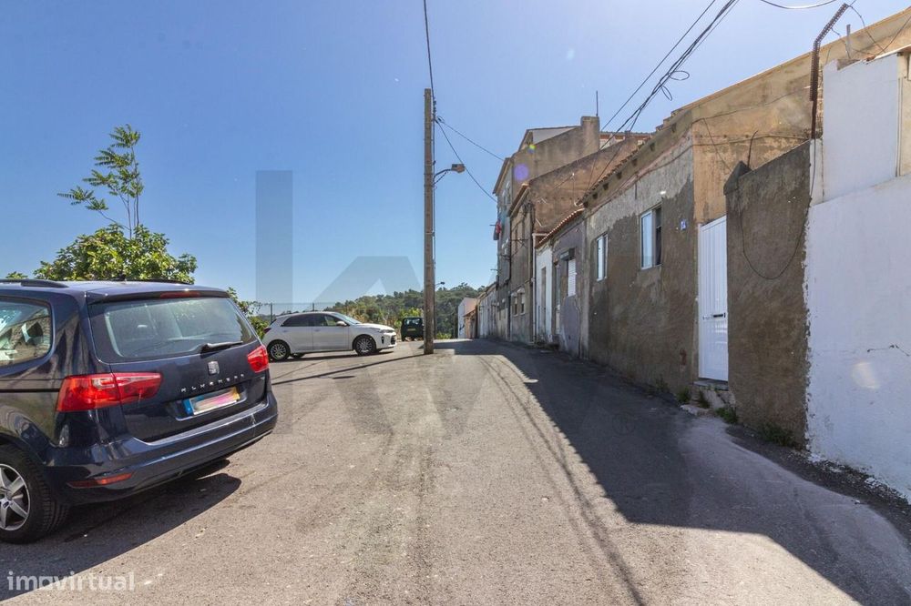 Moradia Arrendada No Bairro Da Liberdade | Campolide | 80 M² | 130.000