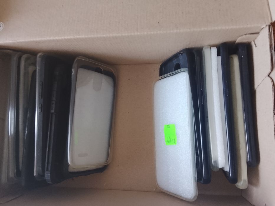 Etui do telefonow