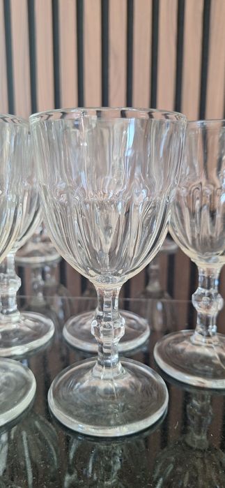 Serviço copos vinho e licor