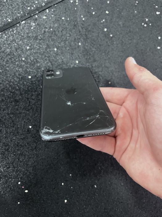 IPhone 11 muito boa