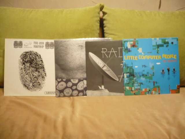 Maxi Single z muzyką w klimatach elektro, house, techno.65xLP. Polecam.