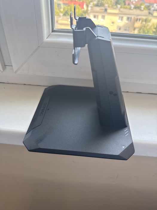 Stojak do monitora gigabyte 27”