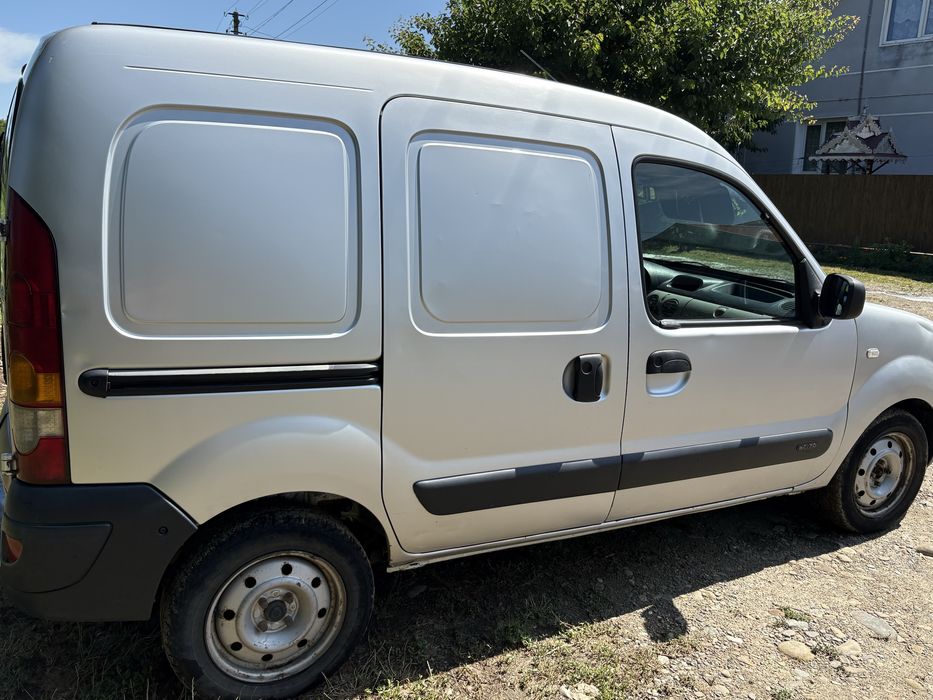 Автомобіль Рено кенго 1.5