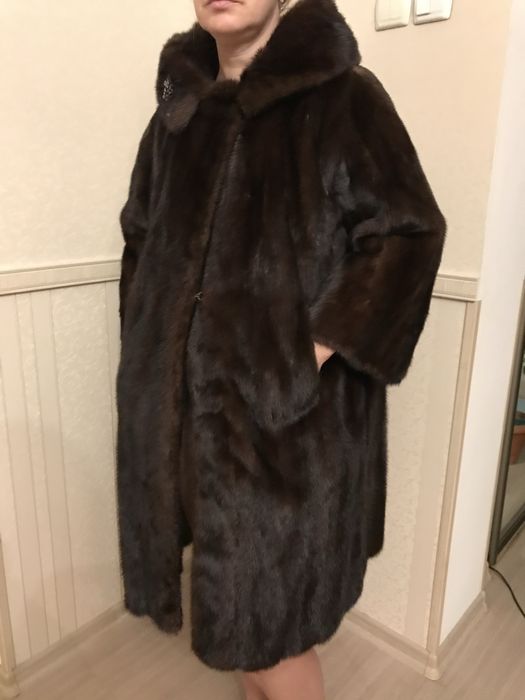 Норкова шуба  коричнева
