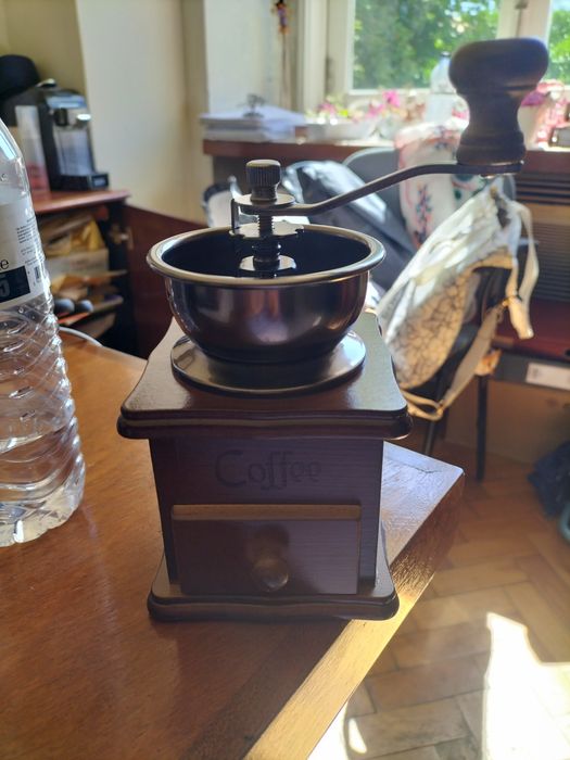 Máquina de moer café, miniatura