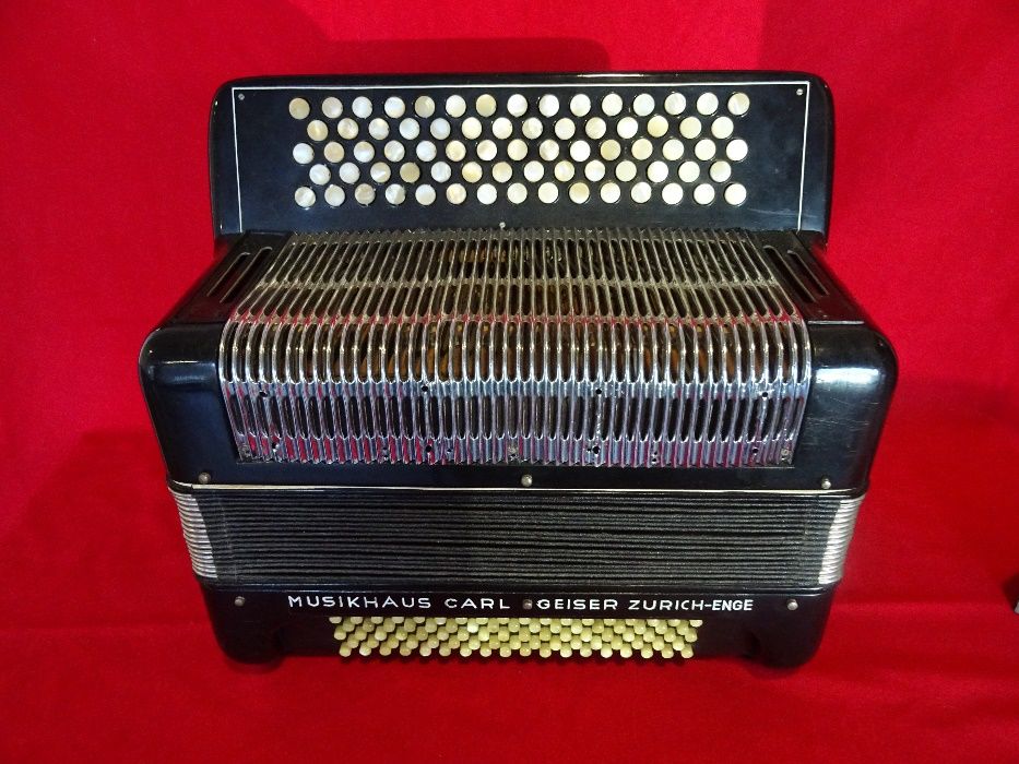 Musikauser Accordion, Carl Geiser, Zurich, Eng., No. 12164737963424897120