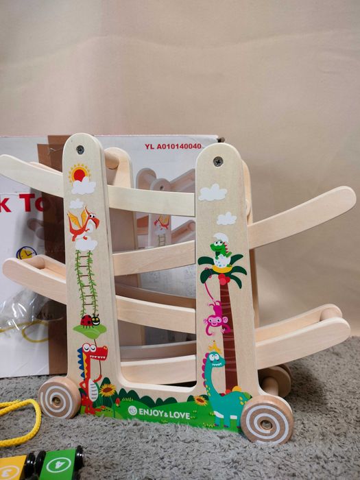 Drewniany tor wyścigowy z 4 samochodami, zabawka edukacyjna