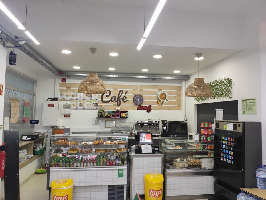 Loja Supermercado e Cafetaria para TRESPASSE em pleno funcionamento