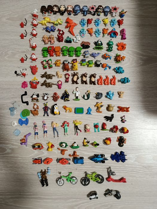 Велика колекція іграшок Kinder Surprise та інших серій (понад 100 шт.)