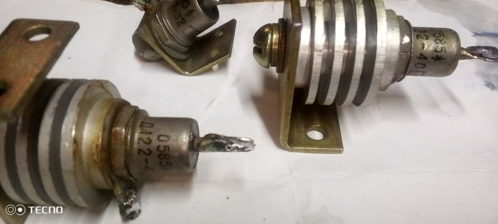 Продам силові діоди Д122 40Ампер 600в