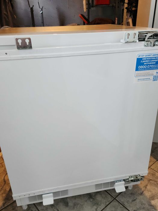 Lodówka do zabudowy Beko 110 l mała BU1153HCN
