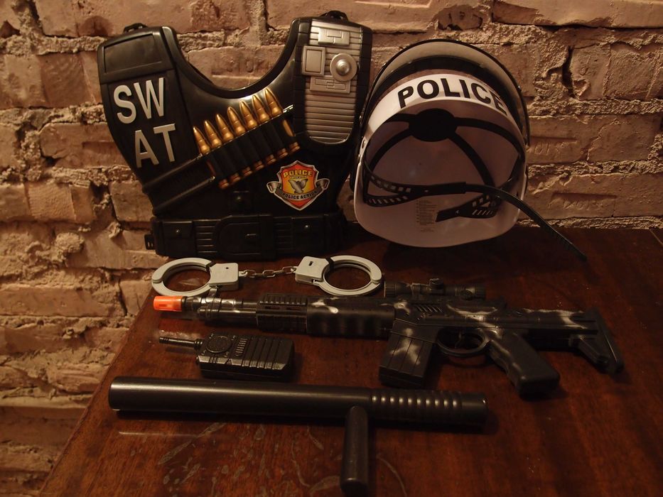 Duży zabawkowy zestaw Policja dla dziecka