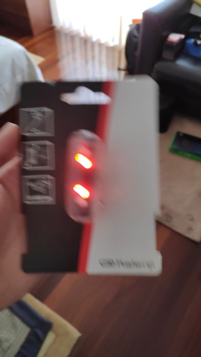 Luz vermelha para corrida noturna com dínamos64174066131971121