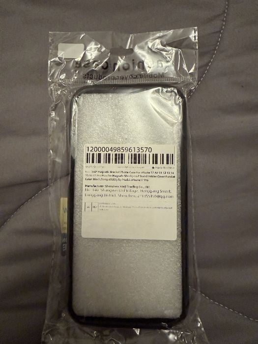 Capa Iphone 17 Pro com Iman e encosto na parte de trás de apoio Novo