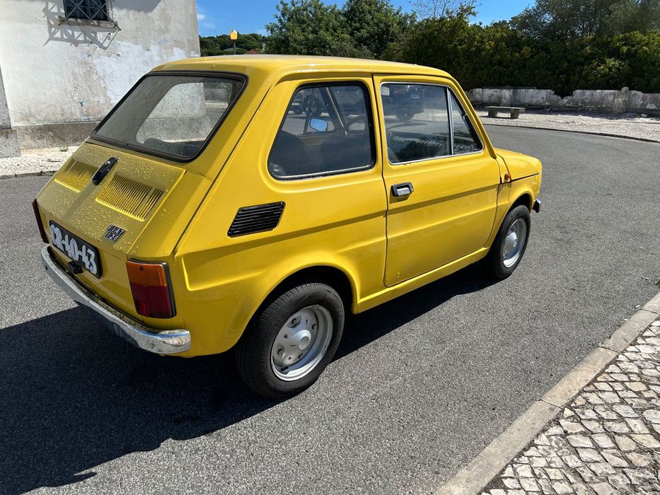 Fiat 126 de 1974 amarelo