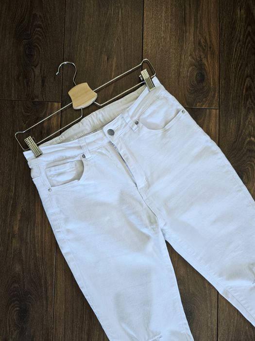 Białe dopasowane spodnie skinny z wysokim stanem M / L