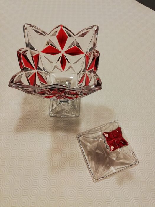 Peça bomboneira e decoração