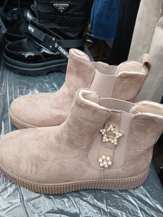 Buty damskie, z metką