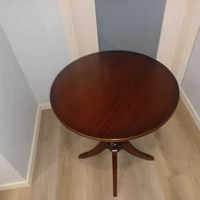 Mesa apoio sala ou quarto em madeira maciça