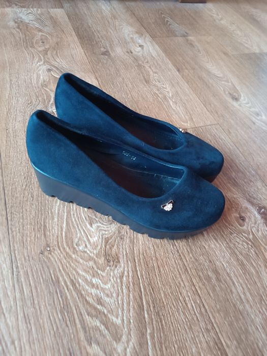 Продам туфлі жіночі