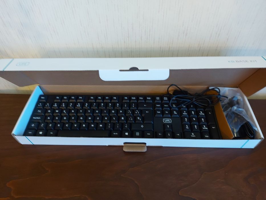 Teclado externo com fio e mouse445675515213916161