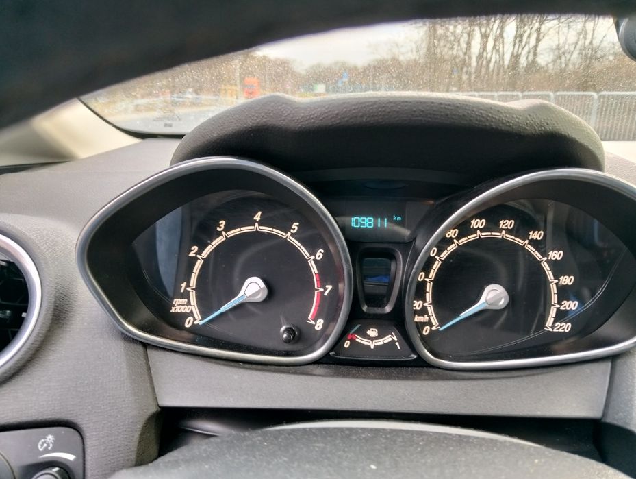 Piękna fiesta polifr  jak nowa! Polski salon  bogate wyposażenie  itd