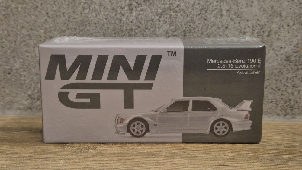 Mini GT Mercedes 190E 2.5 Evolution II Astral Silver Evo II MiniGT